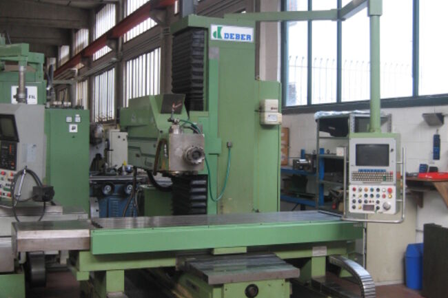 Wiederverkauf Fräsmachinen Bett-Typ DEBER BTM 2500 gebraucht