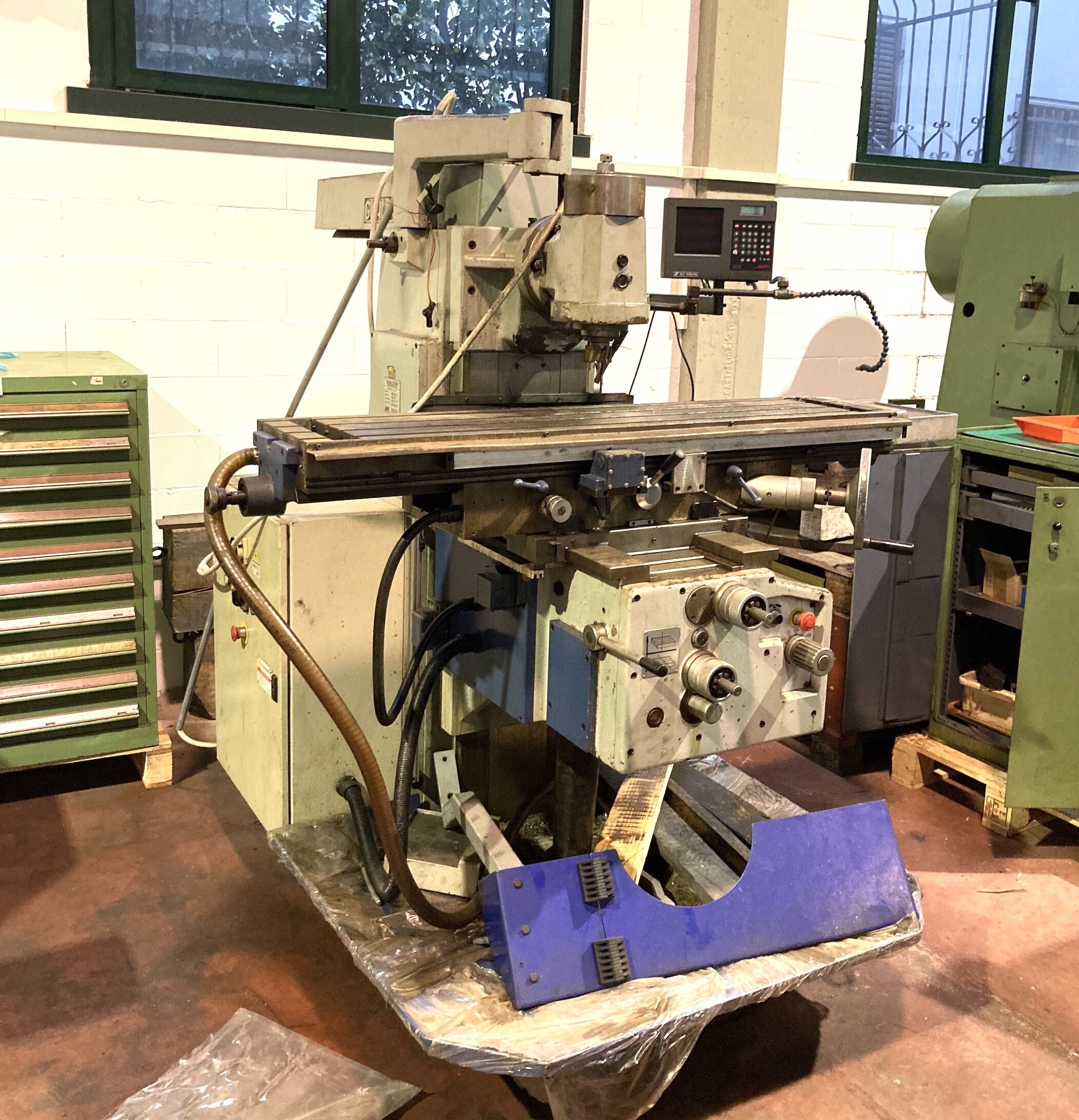 Wiederverkauf Fräsmachinen Regal GUALDONI FU 50 gebraucht