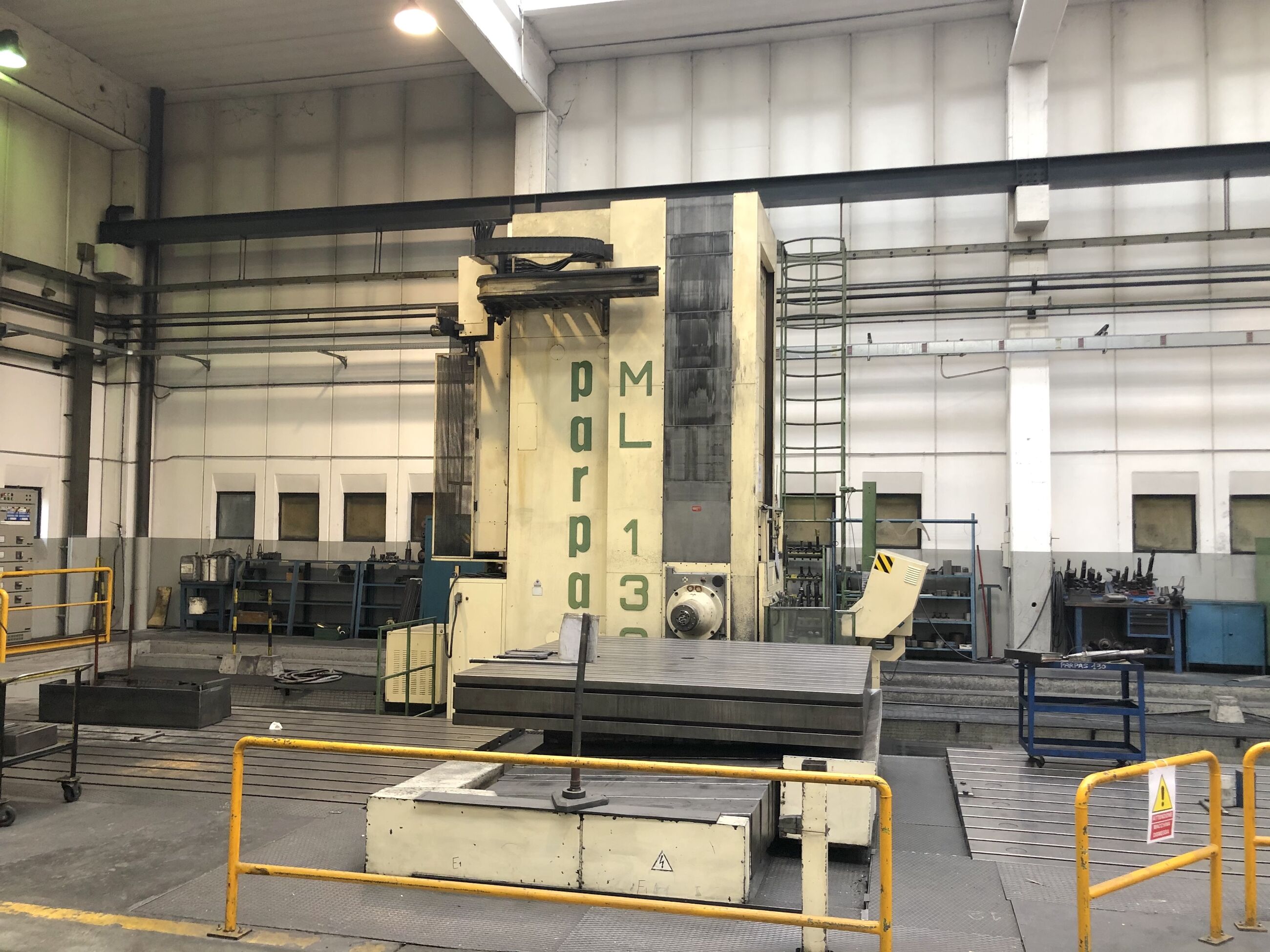 Wiederverkauf Fräsmachinen mobile Säule PARPAS ML130 / 10000 gebraucht